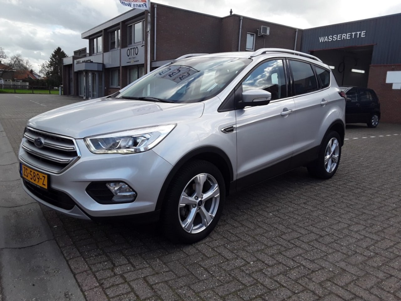 Ford Kuga - 1.5 EcoBoost TITANIUM / NAVI / DAB - AutoWereld.nl