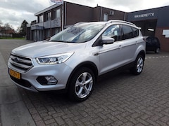 Ford Kuga - 1.5 EcoBoost TITANIUM / NAVI / DAB