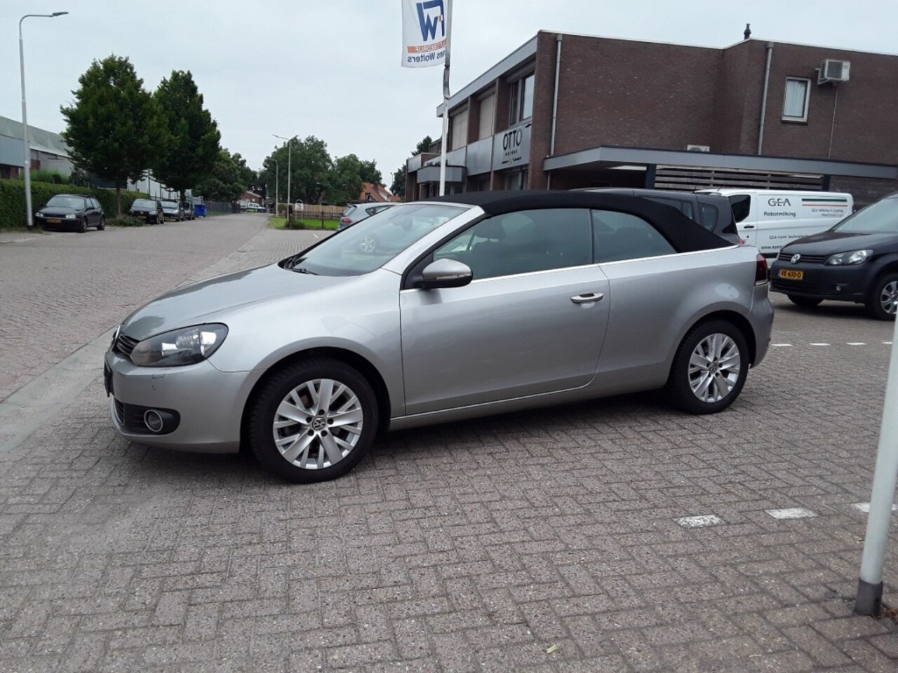 Volkswagen Golf Cabriolet - 1.2 TSI 105 PK LIFE CABRIOLET / PDC - AutoWereld.nl