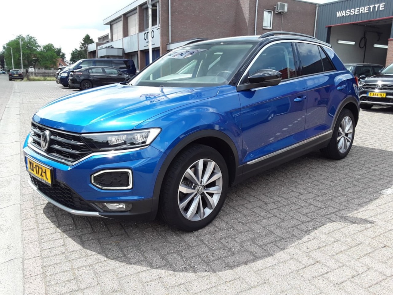 Volkswagen T-Roc - 1.6 TDI STYLE Business / NAVI / TREKHAAK - AutoWereld.nl