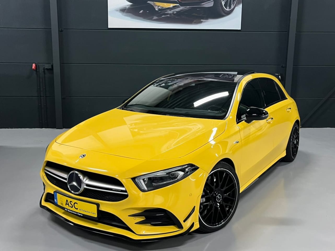 Mercedes-Benz A-klasse - AMG 35 4MATIC Premium Plus - Aero Pack - Performance Seats - Panoramadak - Burmester - Ful - AutoWereld.nl