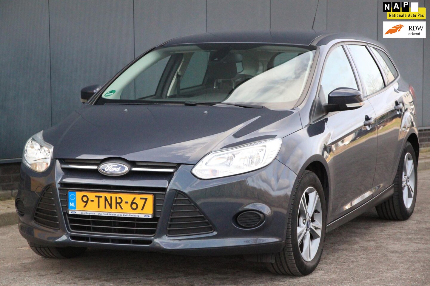 Ford Focus Wagon - 1.0 EcoBoost Edition Navigatie/Parkeersensor/Lmv/Cruise/Apk 01-2024 - AutoWereld.nl