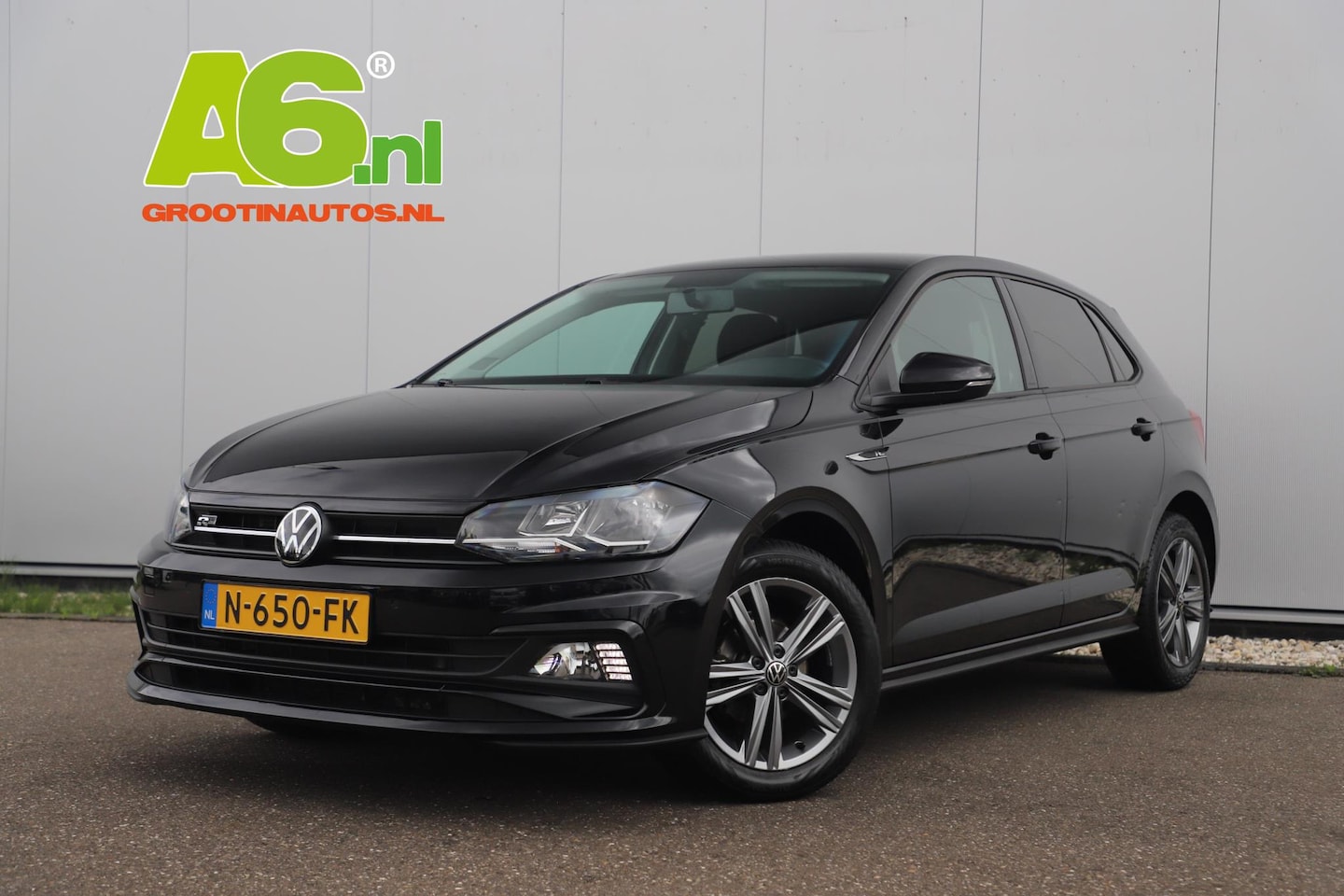 Volkswagen Polo - 1.0 TSI R-Line DSG Automaat 95PK Navigatie Draadloos Carplay Android PDC Bluetooth Adaptiv - AutoWereld.nl