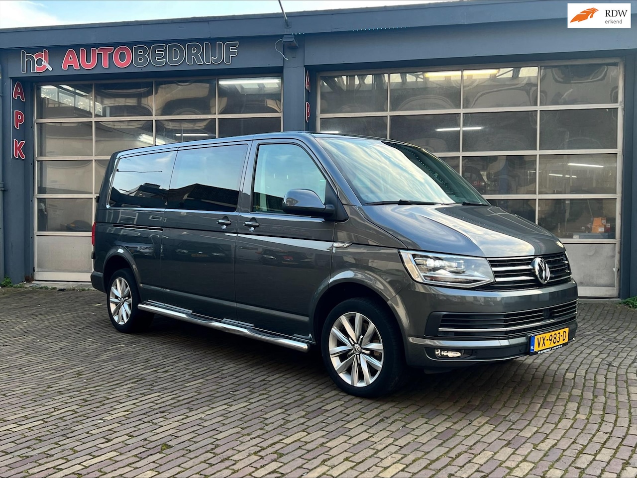 Volkswagen Transporter - 2.0 TDI L2H1 DC Highline LEDER 205 PK DSG - AutoWereld.nl