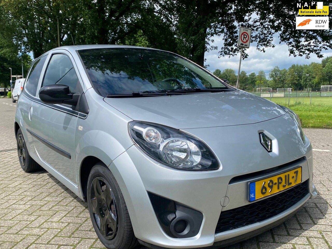 Renault Twingo - 1.2-16V Collection airco elektrische ramen cv op - AutoWereld.nl