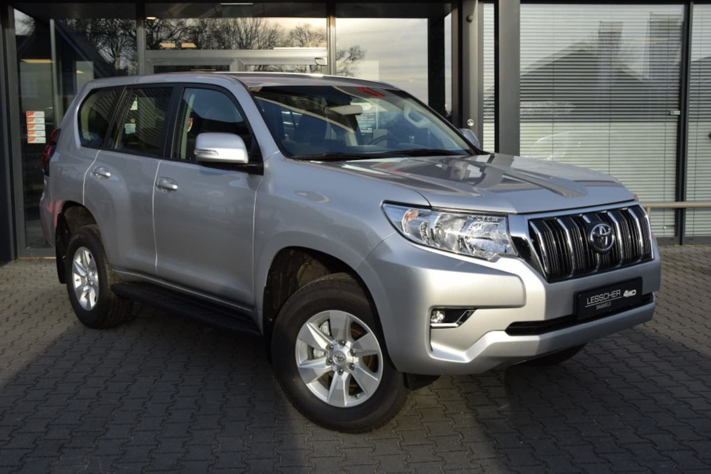 Toyota Land Cruiser 150 - 2.8 D-4D 5DRS COUNTRY A/T VAN - AutoWereld.nl