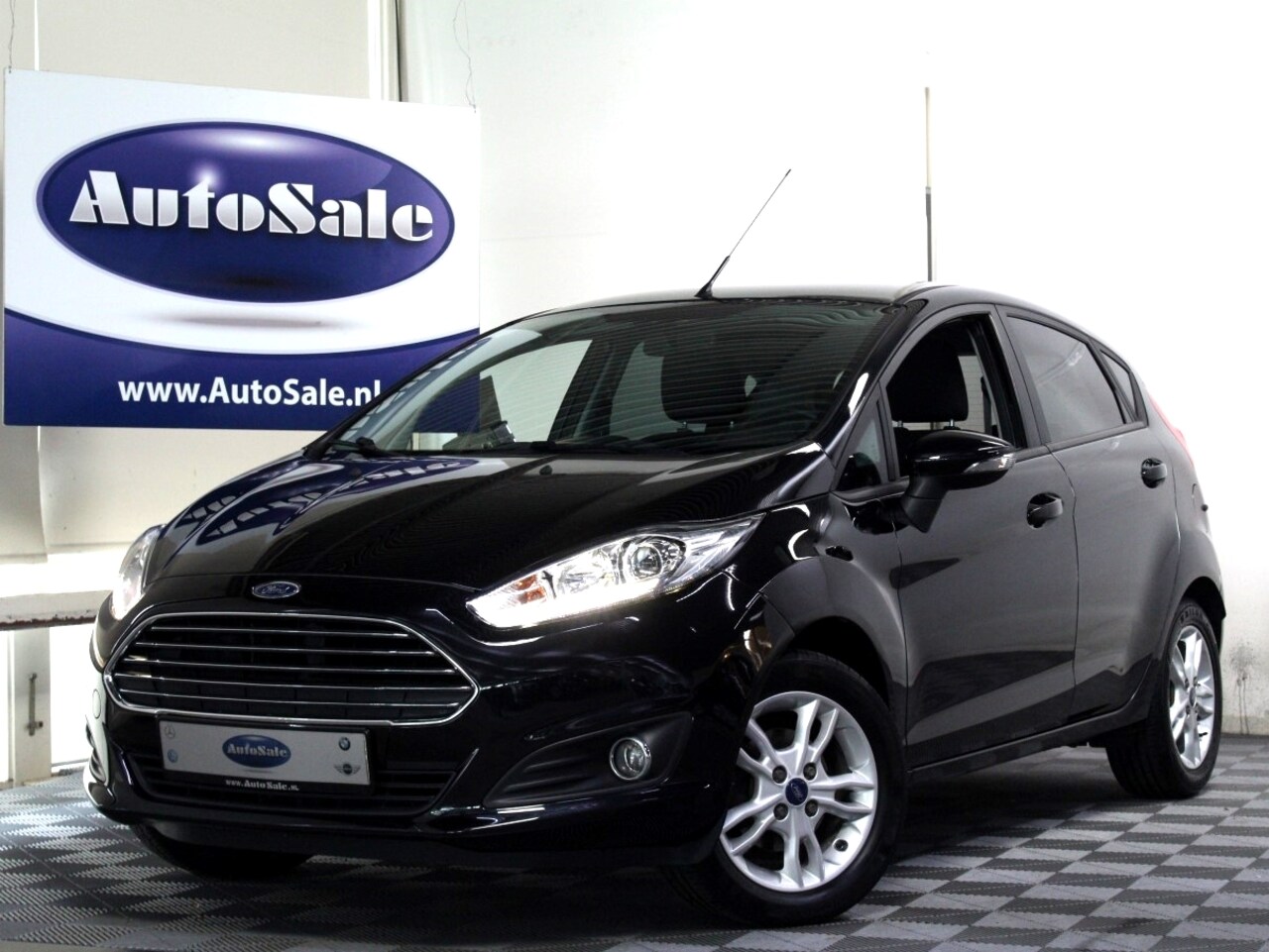 Ford Fiesta - 1.0 Style BLUETH PDC STOELVRW AIRCO '16 - AutoWereld.nl