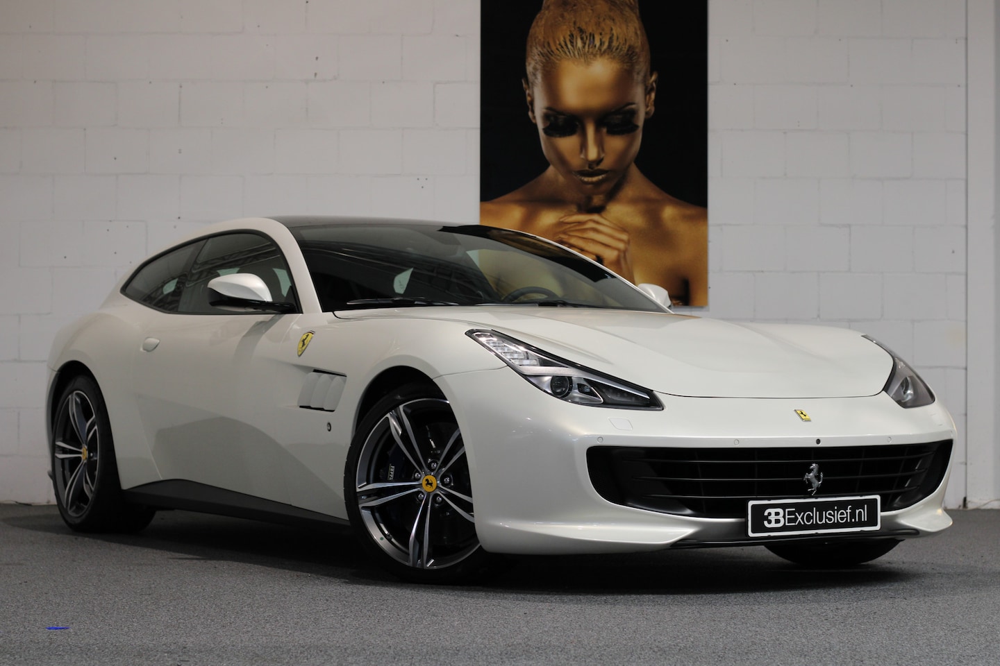 Ferrari GTC4 - Lusso V12 HELE, Apple Carplay, Passenger Displ, JBL, Pano - AutoWereld.nl