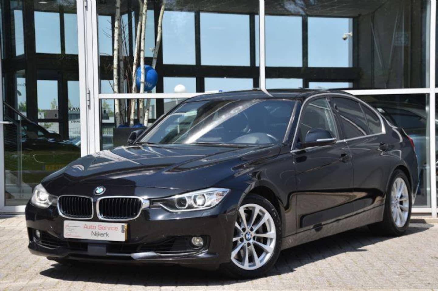 BMW 3-serie - 335i High Executive Aut. Nav. Trekhaak Led Pdc + Inruil Mogelijk - AutoWereld.nl