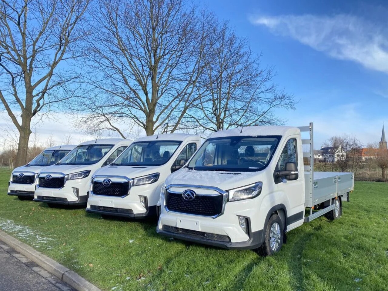 Maxus eDeliver 9 - CC met Open Laadbak L4 100% elektrisch L4 65 kWh N1 Direct uit voorraad - AutoWereld.nl