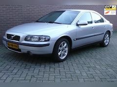 Volvo S60 - 2.4 T , 200PK , TREKHAAK , LM VELGEN , YONGTIMER