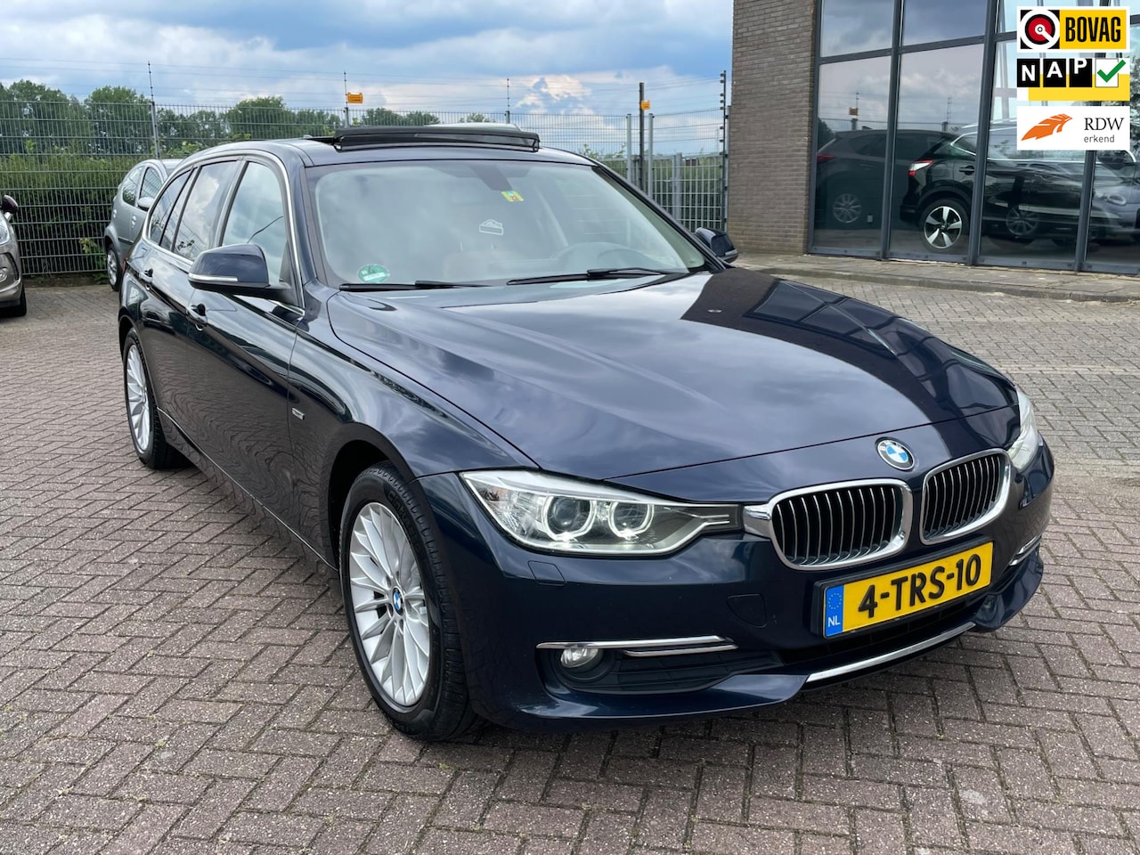 BMW 3-serie Touring - 320d High Executive 320d High Executive, AUT, 184PK, 1E EIG AFK, GEEN IMPORT, NAP, VOL OPTIES! - AutoWereld.nl