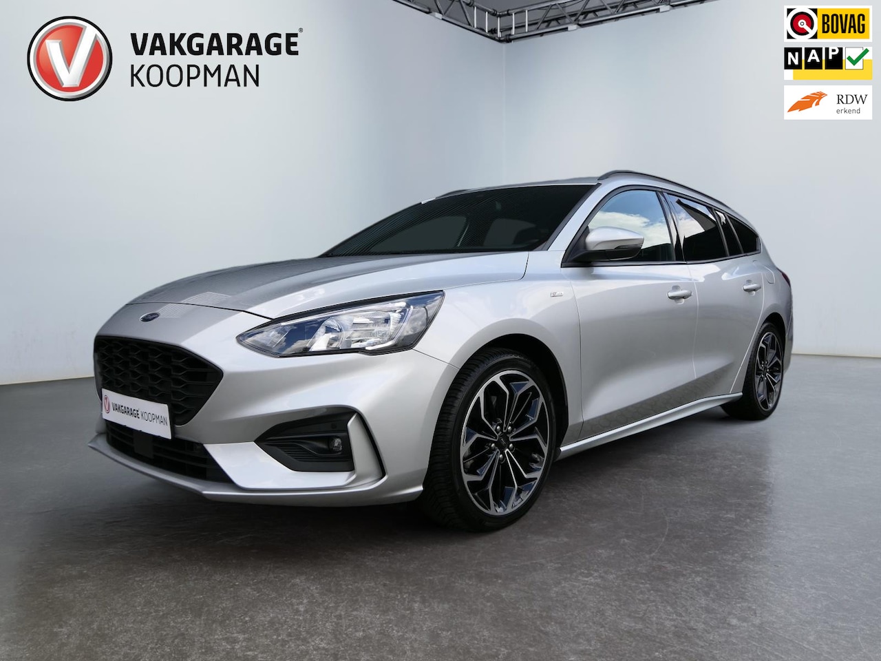 Ford Focus Wagon - 1.0 EcoBoost ST Line X Business Clima/Lane/Camera/18". Zeer netjes! - AutoWereld.nl