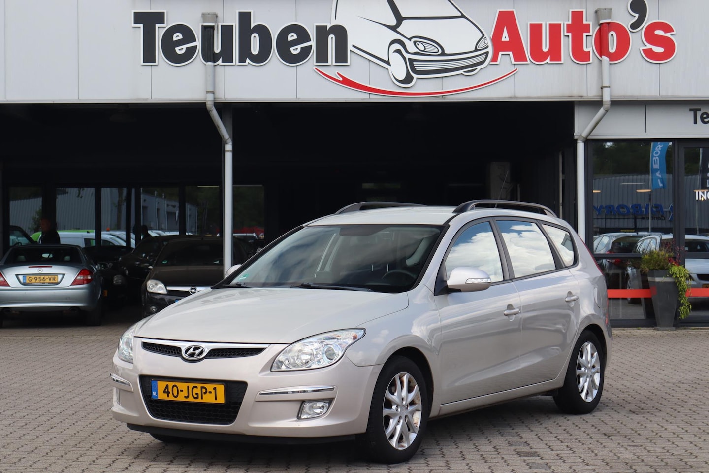 Hyundai i30 CW - 1.6 CRDi Style Trekhaak, Climate control, Elektrische ramen - AutoWereld.nl