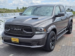 Dodge Ram 1500 - SPORT 4X4 CREW CAB. 5, 7LTR V8 AUT. BLACK EDITION NIEUWE MOTOR