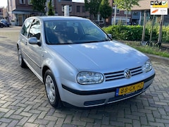 Volkswagen Golf - 2.0 Trendline