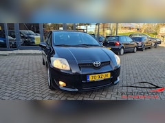 Toyota Auris - 1.6-16V Luna Business