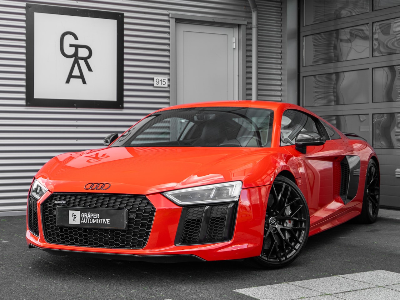 Audi R8 - V10 Plus 5.2 FSI quattro | Quicksilver | 610 PK | Keramisch - AutoWereld.nl