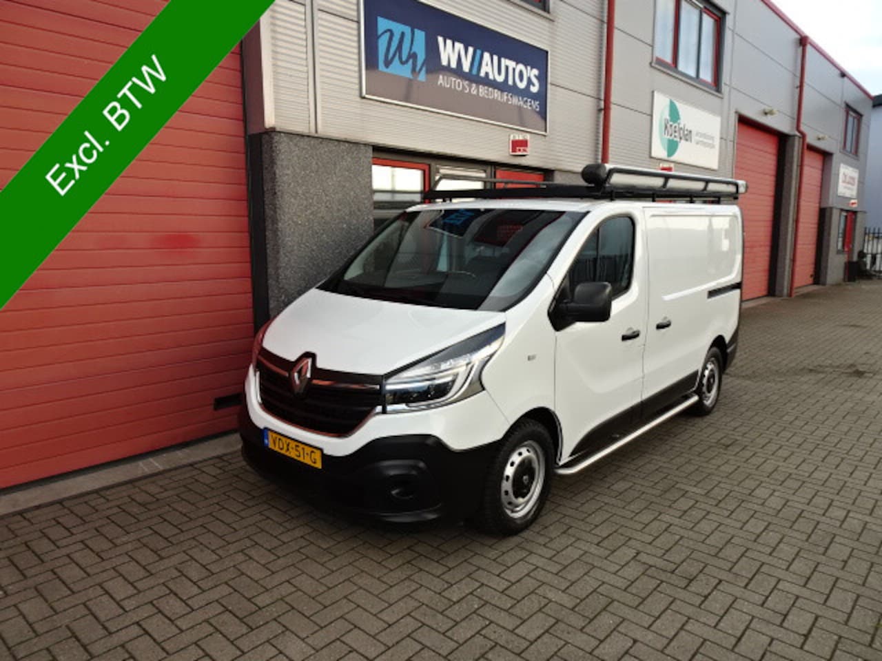 Renault Trafic - 2.0 dCi 145 T29 L1H1 Comfort automaat 2 x schuifdeur 48202 km !!!!!! - AutoWereld.nl