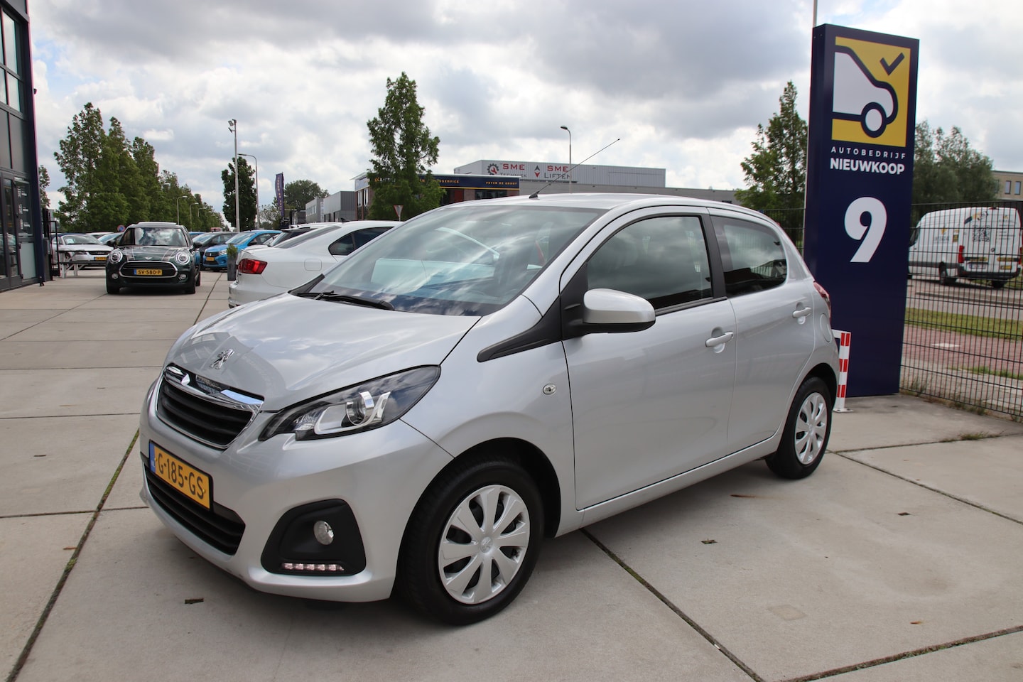 Peugeot 108 - 1.0 e-VTi Pack Premium Airco, Multimedia, NL auto, NAP Prijspakker! - AutoWereld.nl