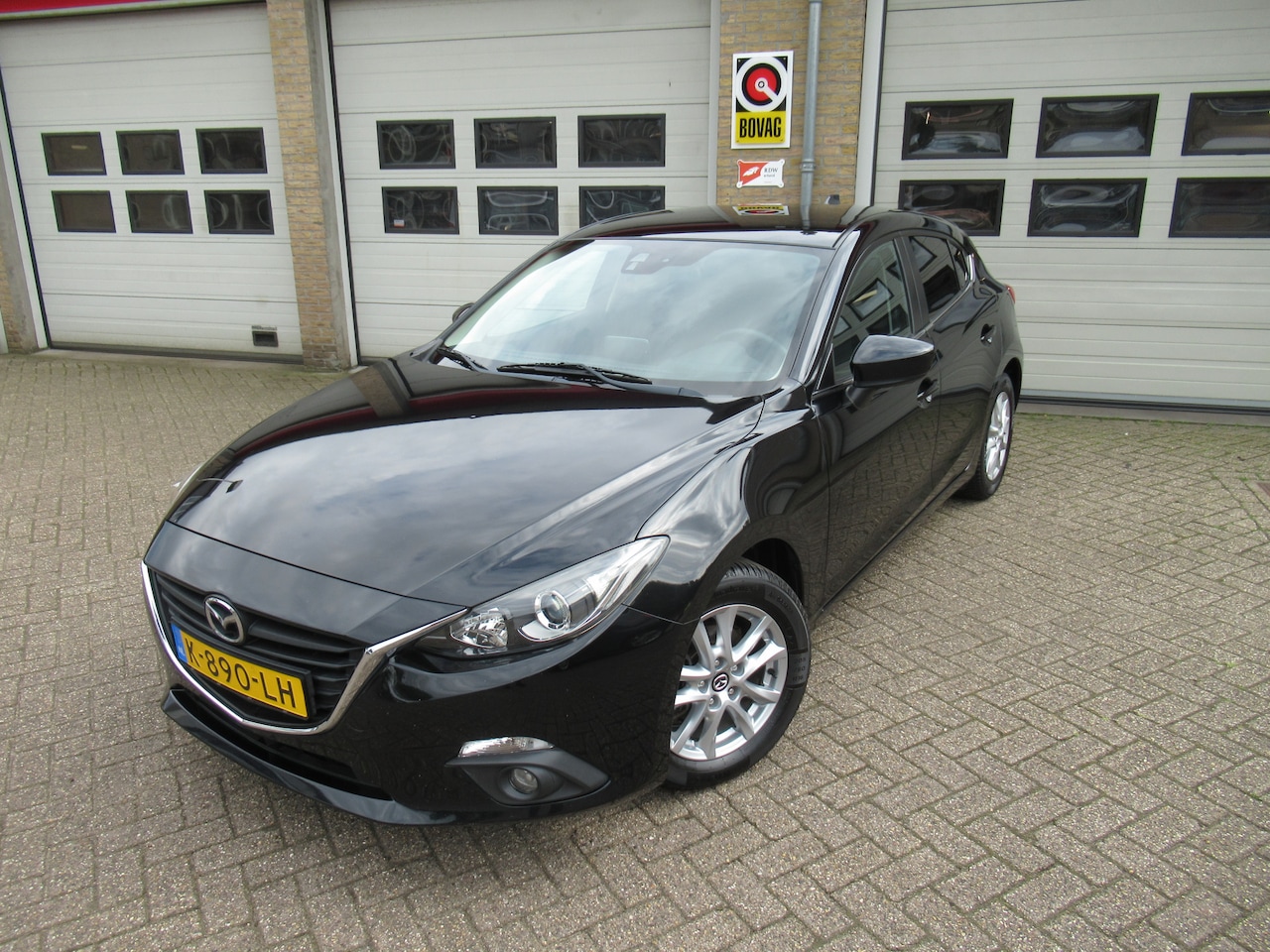 Mazda 3 - 1.5 S 1.5 S - AutoWereld.nl