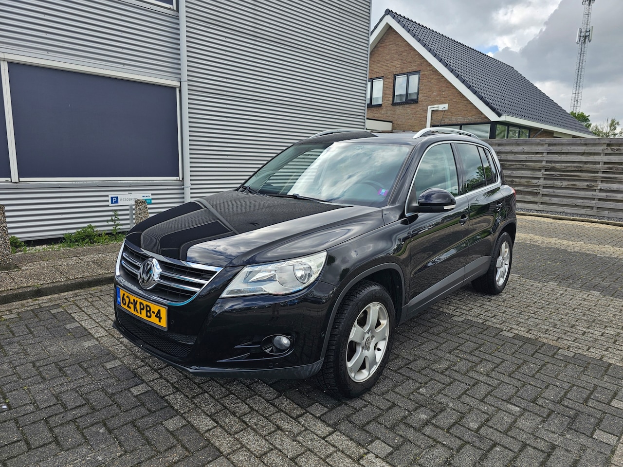 Volkswagen Tiguan - 1.4 TSI Sport&Style NAV.+ Clima Bj:2010 NAP! - AutoWereld.nl