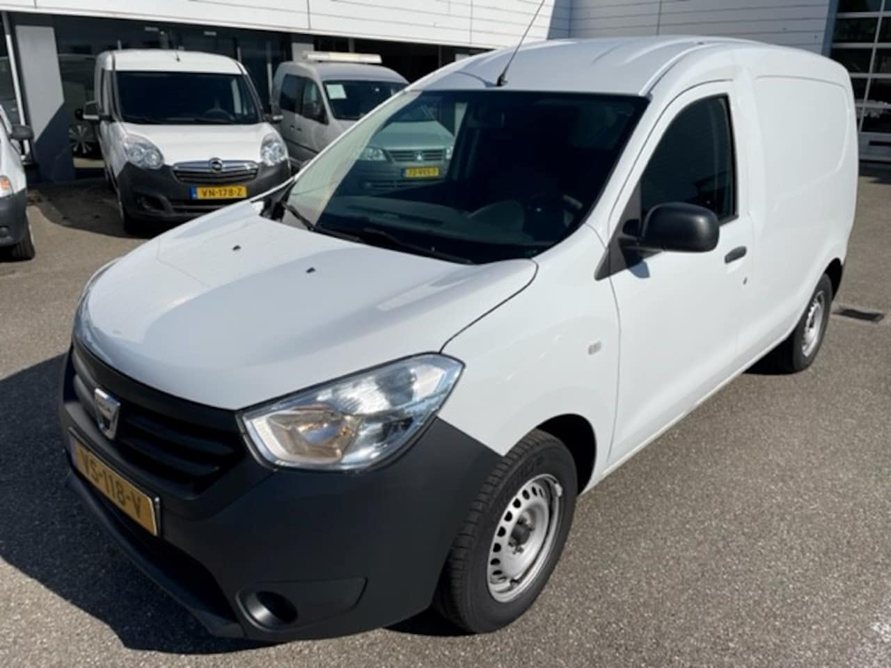 Dacia Dokker - 1.5 dCi 75 Basic SCHUIFDEUR RECHTS I RUITEN IN ACHTERDEUREN I COMPLETE ONDERHOUDSHISTORIE - AutoWereld.nl