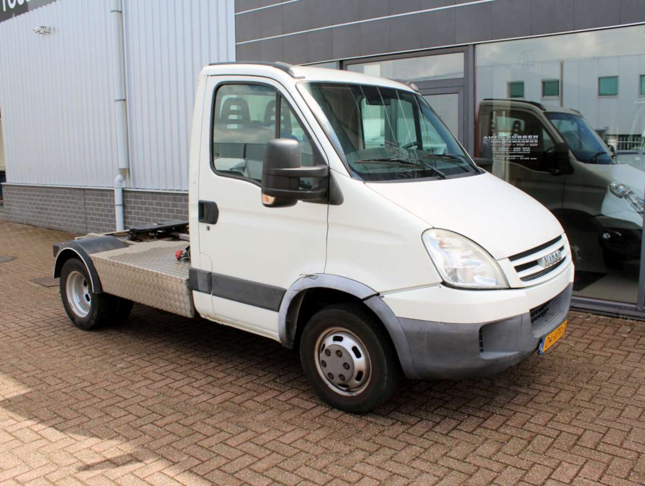 Iveco Daily - 40C18 3.0 BE Trekker Dubbellucht - AutoWereld.nl