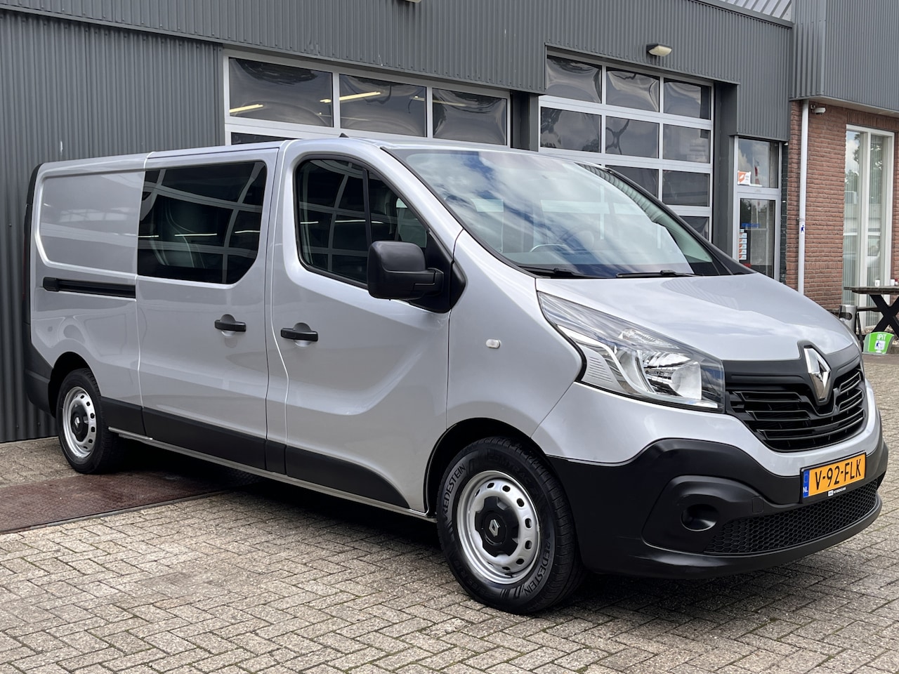 Renault Trafic - 1.6 dCi T29 L2H1 DC Marge Btw /Bpm vrij Airco Cruise controle Navigatie Dubbele cabine 1e - AutoWereld.nl