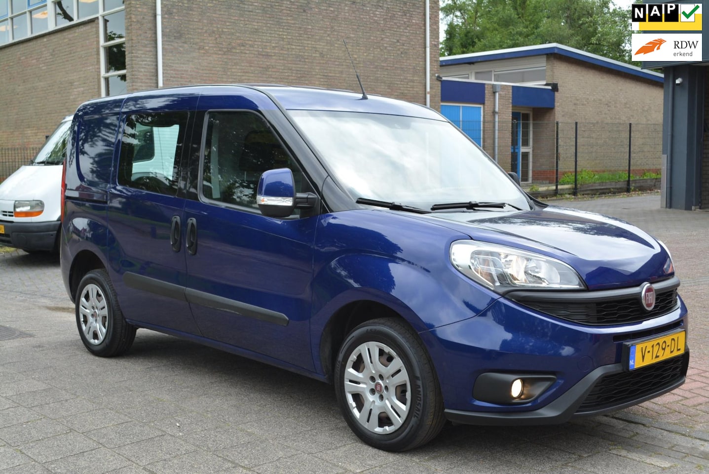 Fiat Doblò Cargo - 1.3 MJ L1H1 SX veevervoer - AutoWereld.nl