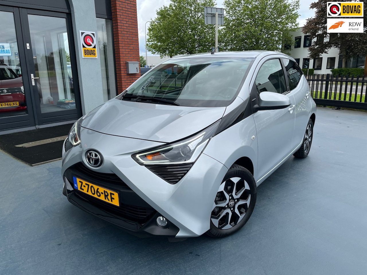 Toyota Aygo - 1.0 VVT-i x-play AUTOMAAT AIRCO LMV - AutoWereld.nl