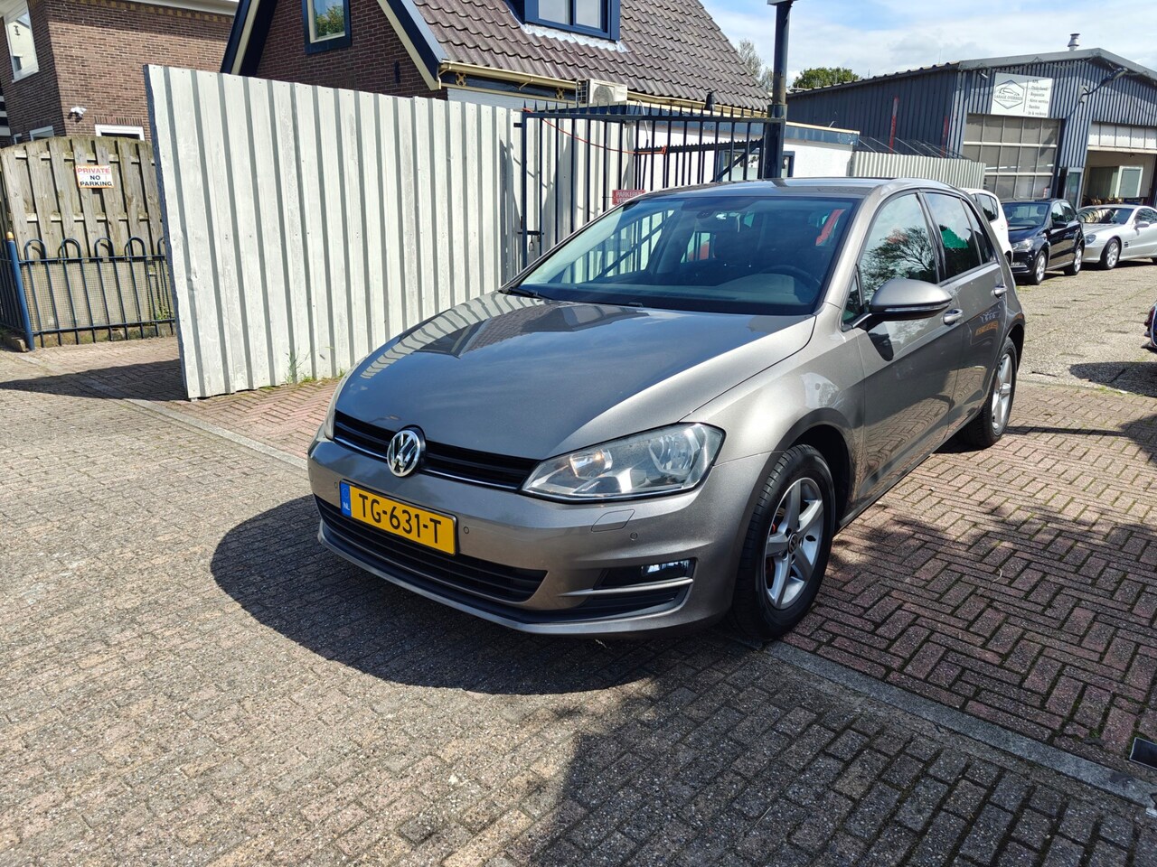 Volkswagen Golf - 1.2 TSI Highline 2013 AIRCO/PDC/CRUISE/LMV!! - AutoWereld.nl