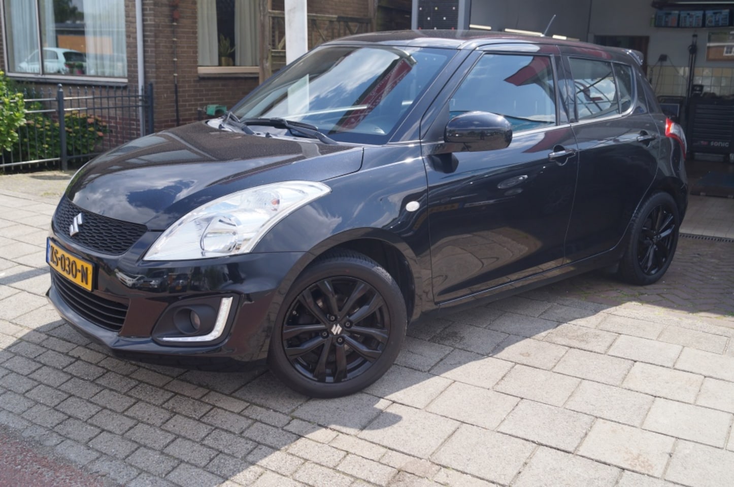 Suzuki Swift - 1.2 Bandit EASSS 1.2 Bandit EASSS - AutoWereld.nl