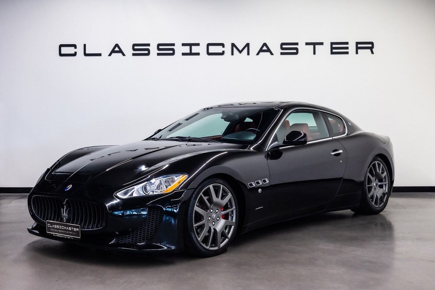 Maserati GranTurismo - 4.2 Btw auto, Fiscale waarde € 22.000,- (€ 39.628,10 Ex B.T.W) DEALER AUTO - AutoWereld.nl