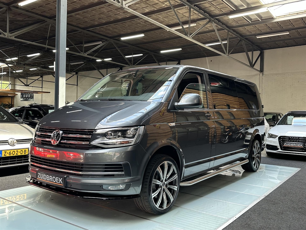 Volkswagen Transporter - 2.0 TDI DSG Lang Dubbel Cabine Afn. Trekhaak LED - AutoWereld.nl