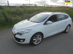 Renault Mégane Estate - megane 1.5 dci diesel airco navigatie lmv Koppeling Defeckt