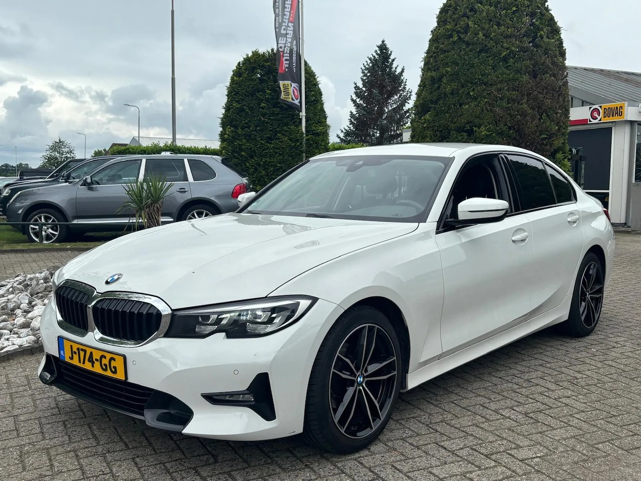 BMW 3-serie - 318D Sedan Executive 2020 Wit Btw Auto - AutoWereld.nl