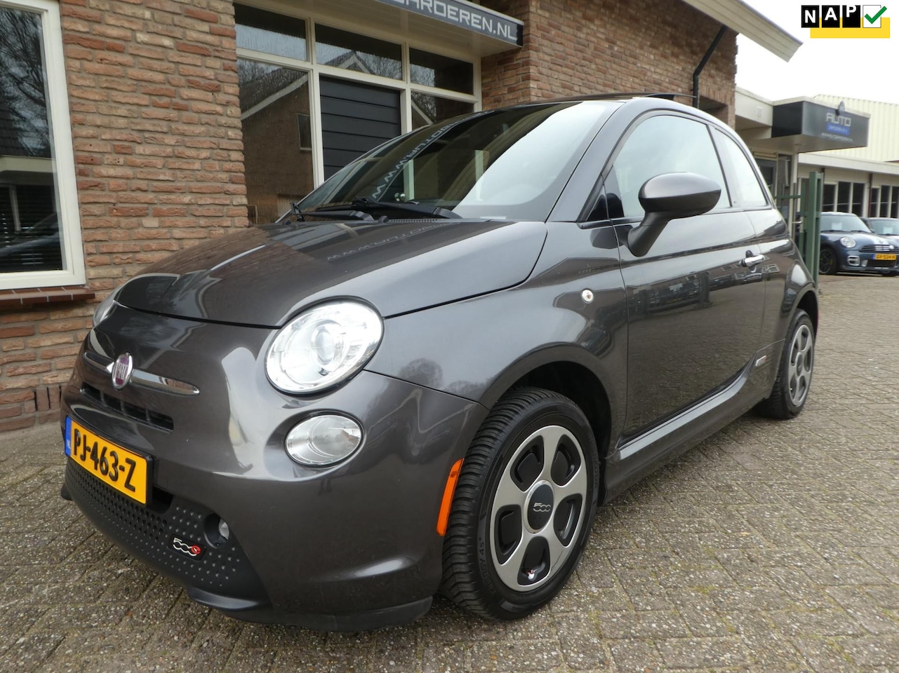 Fiat 500e - 24kwh Automaat / Climate Contol / Stoelverwarming / 55000 Km - AutoWereld.nl