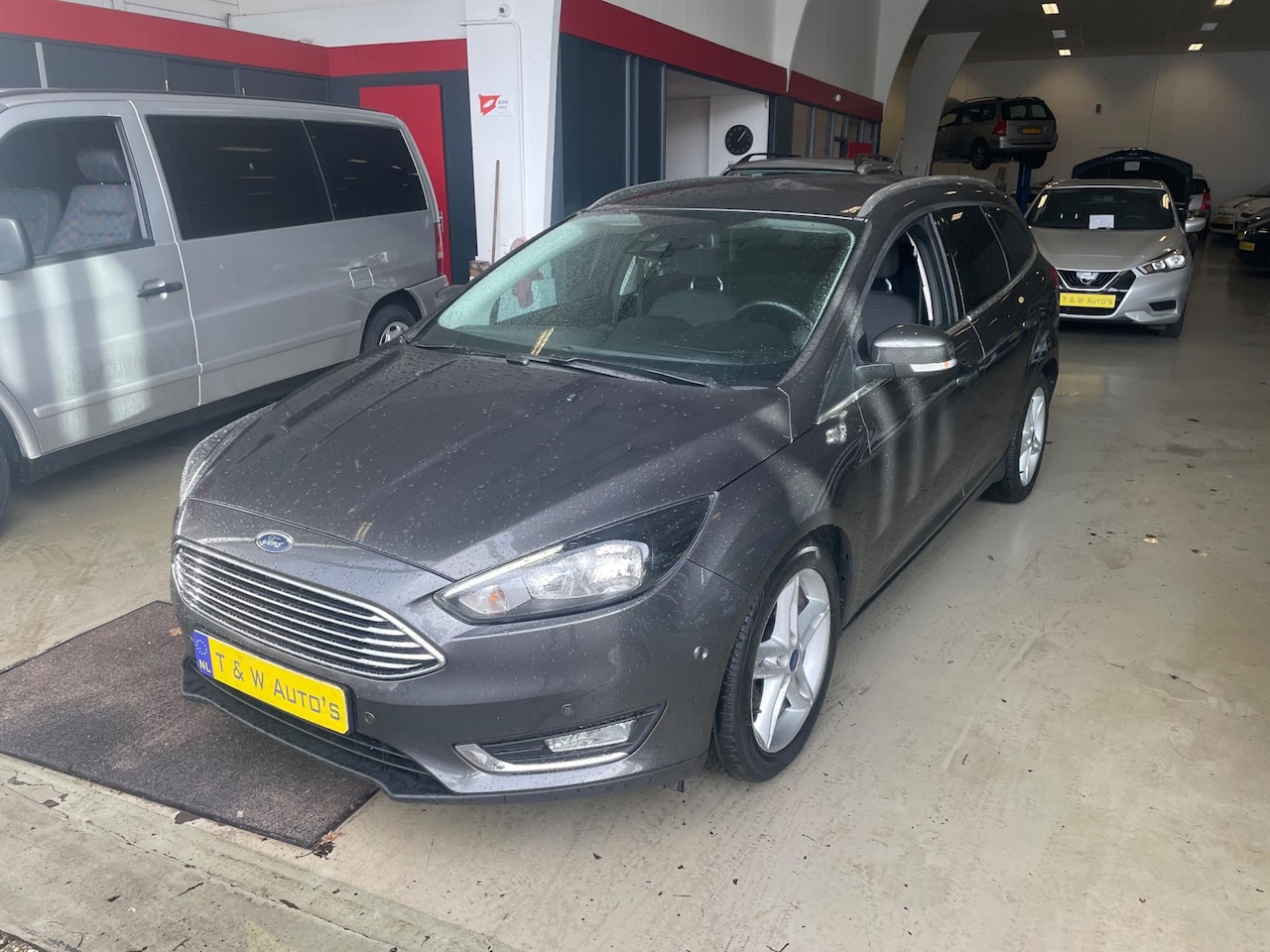 Ford Focus Wagon - 1.5 Titanium automaat vol opties - AutoWereld.nl