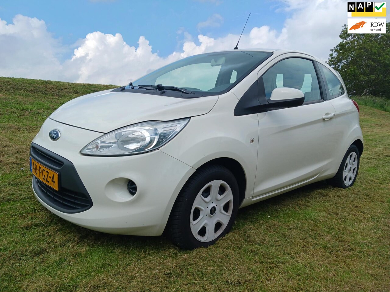 Ford Ka - 1.2i Comfort start/stop 2 sleutels Airco Ond. Boekjes nette auto - AutoWereld.nl