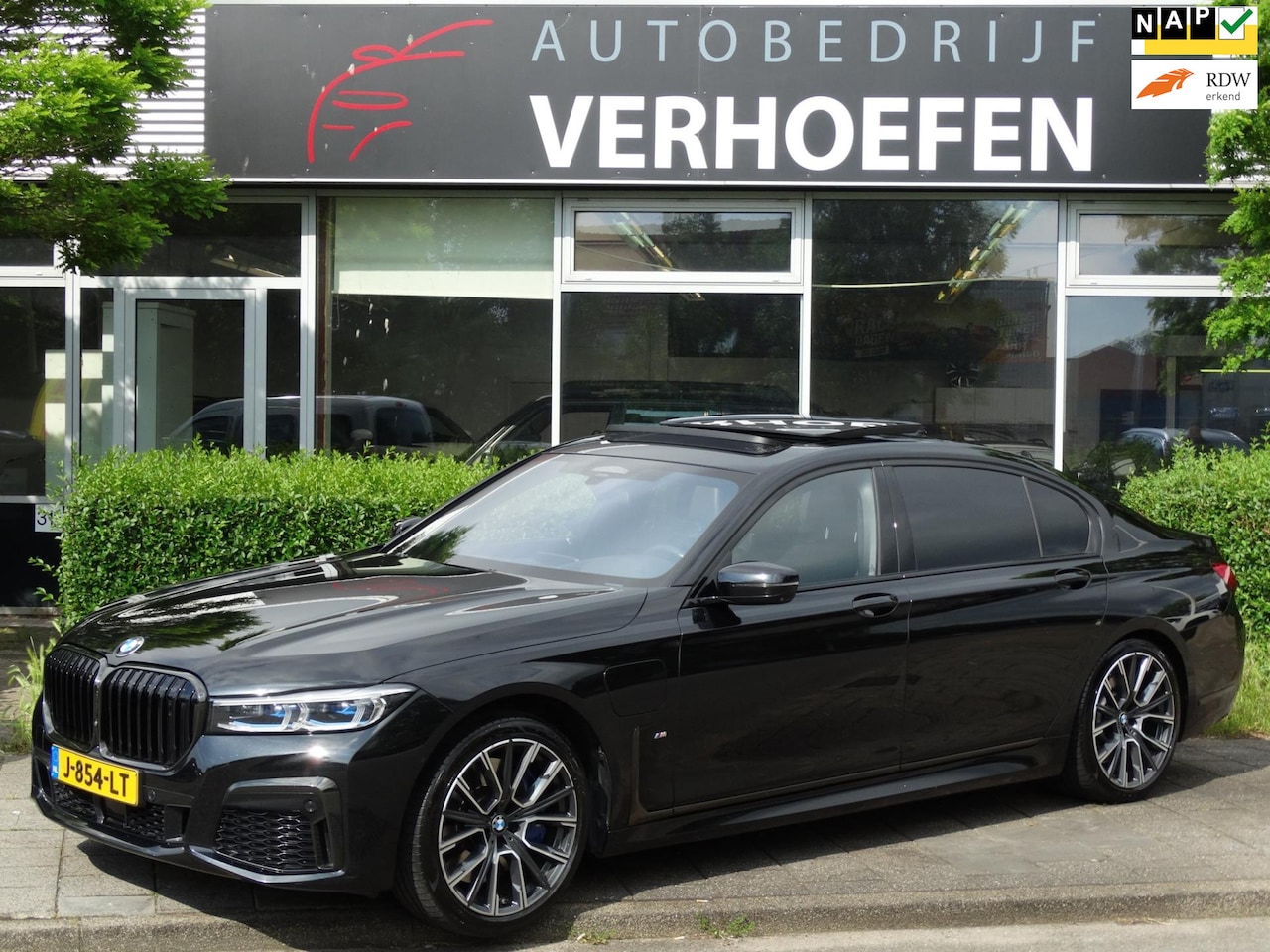 BMW 7-serie - 745Le xDrive High Executive - TV SCHERM - MASSAGE 4 X - CARBON CORE ! - AutoWereld.nl