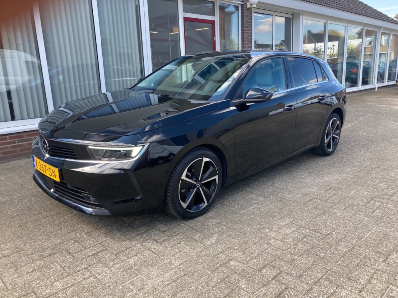 Opel Astra - 1.2 T 130 PK AUT. ELEGANCE NAVI ADAPT.CRUISE CAMERA CLIMA FABRIE - AutoWereld.nl