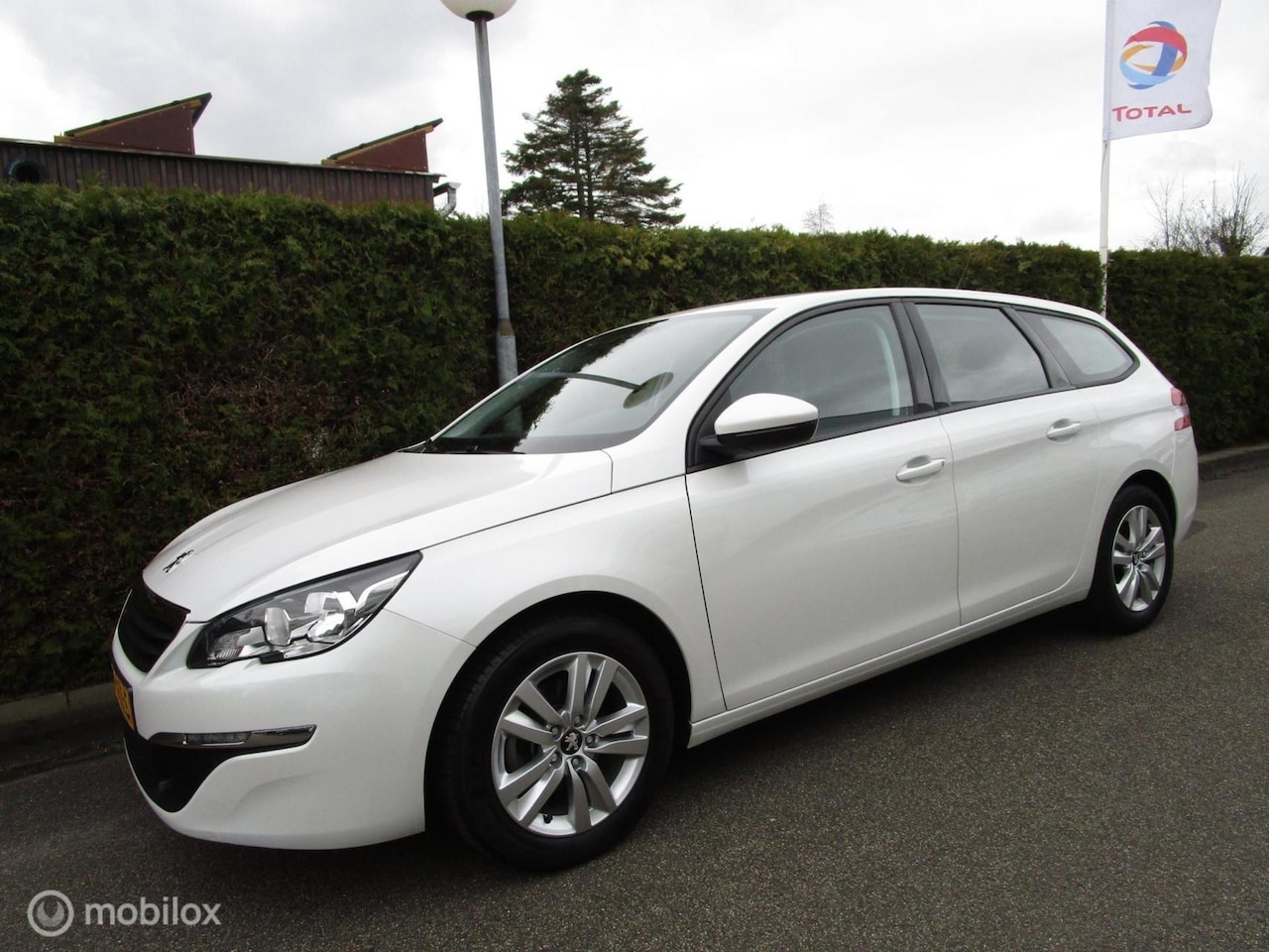 Peugeot 308 SW - 1.2 PureTech Active 1.2 PureTech Active 110 PK - AutoWereld.nl