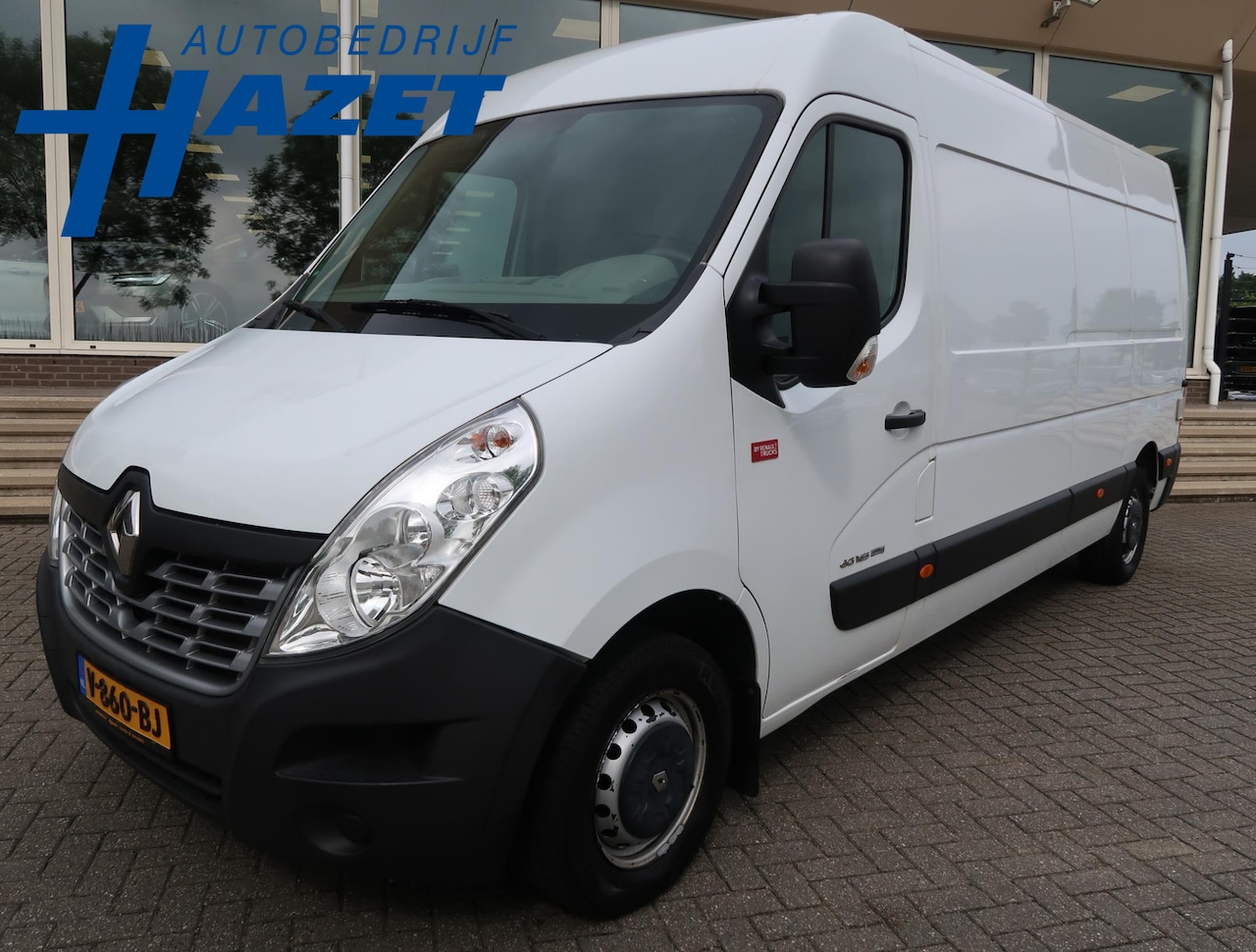 Renault Master - T35 2.3 DCI 165 PK L3H2 + 2500 KG TREKHAAK / NAVIGATIE / DAB+ - AutoWereld.nl