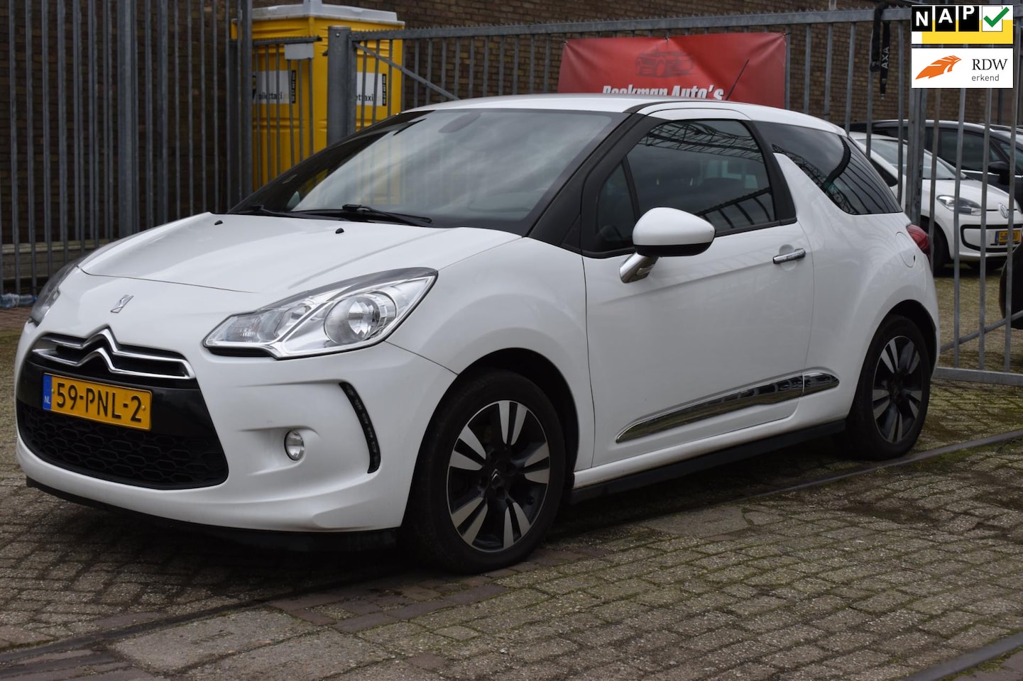 Citroën DS3 - 1.6 So Chic in White 1.6 So Chic in White/ Nieuwe APK - AutoWereld.nl