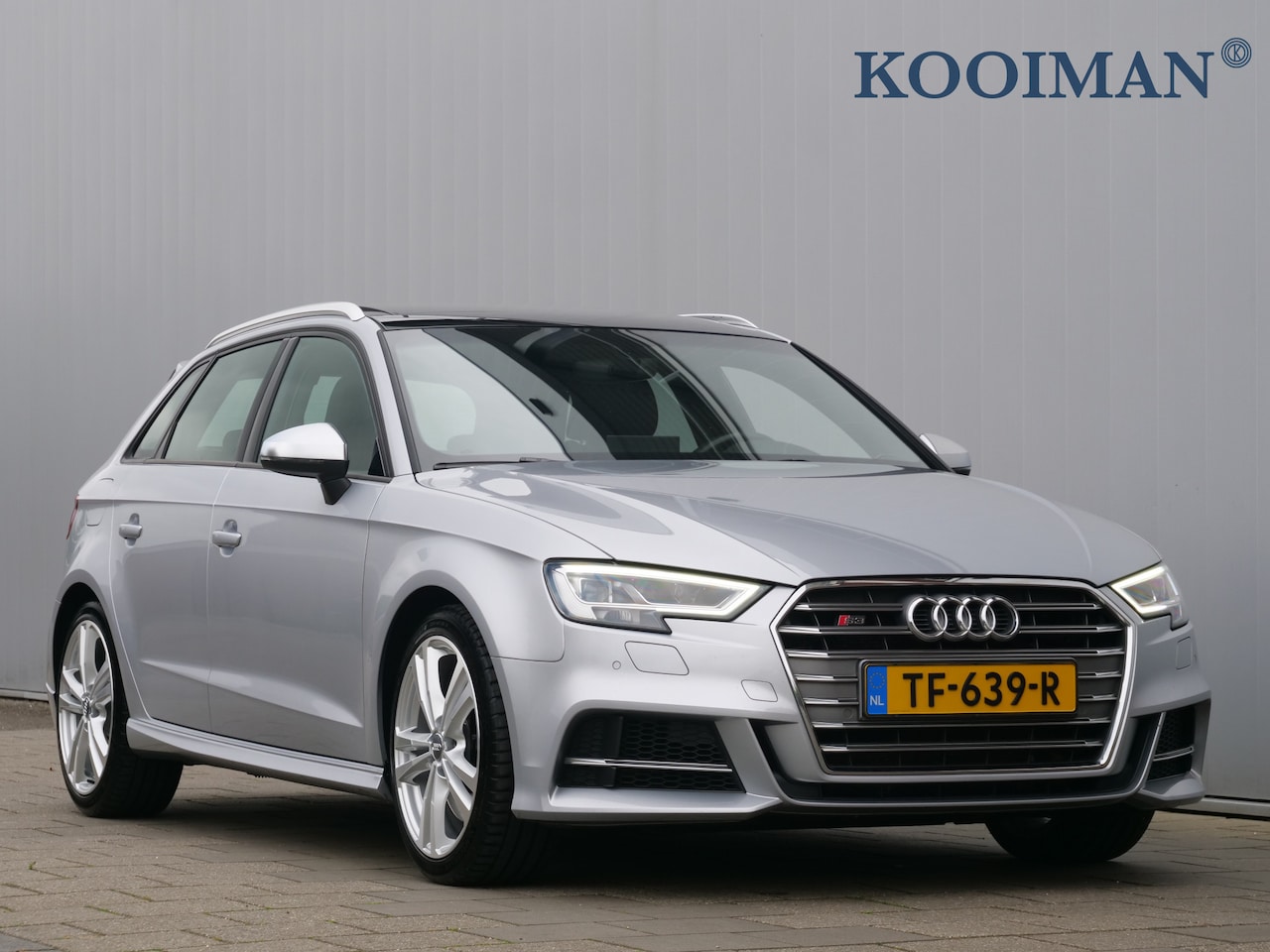 Audi A3 Sportback - 2.0 TFSI S3 310 Pk quattro Pro Line Plus Navi / DAB / Pano-dak - AutoWereld.nl