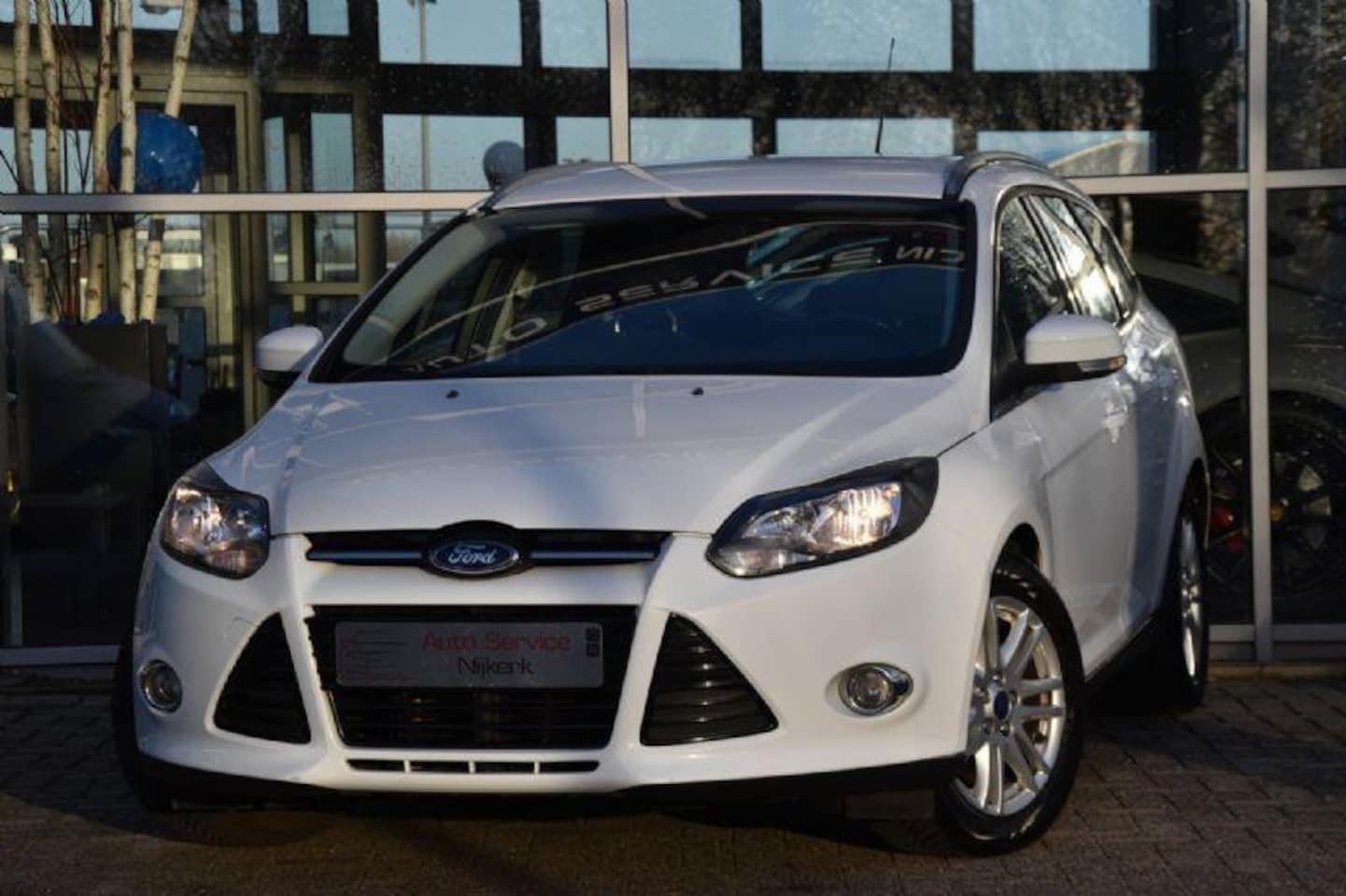 Ford Focus - 1.0 EcoBoost Titanium Nav. Airco Trekhaak Elek. Ramen Lm-Velgen - AutoWereld.nl