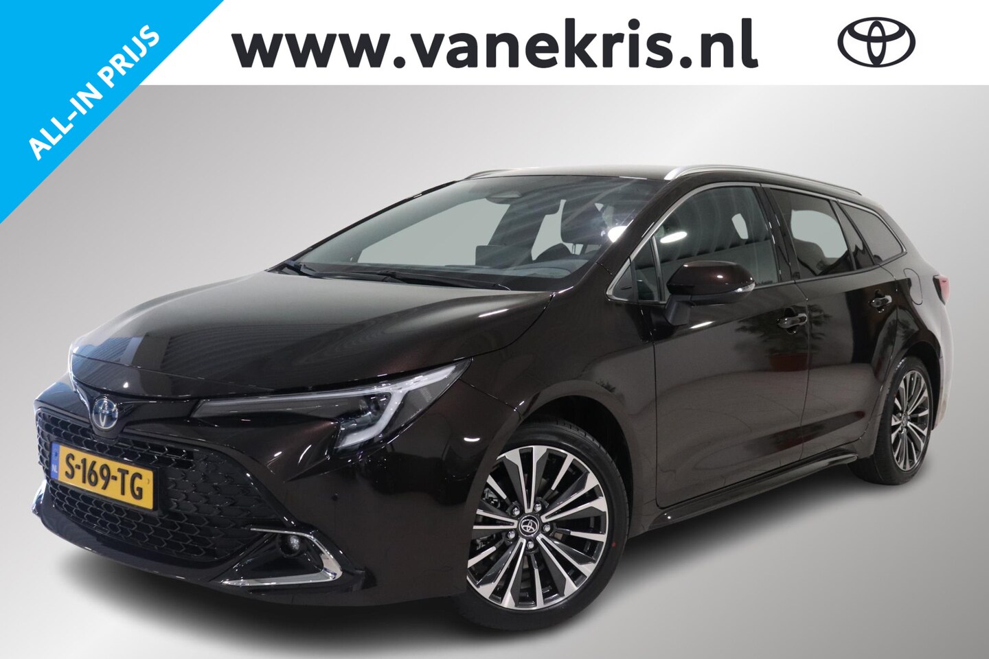 Toyota Corolla Touring Sports - 1.8 Hybrid First Edition 1.8 Hybrid First Edition, Direct leverbaar, 140PK, Sensoren, Stoelverwarming, Apple Carpla - AutoWereld.nl