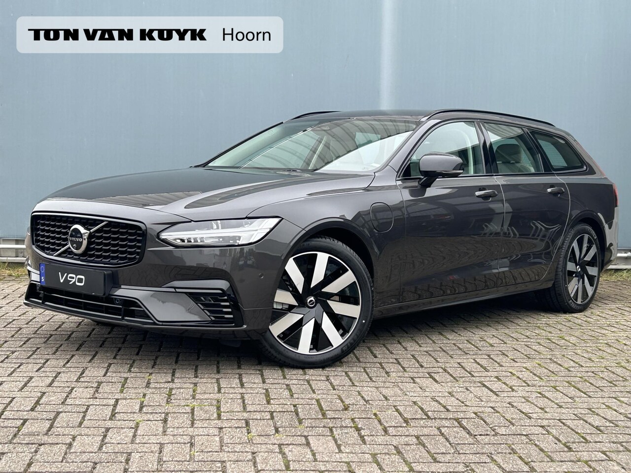 Volvo V90 - 2.0 T6 Recharge AWD Plus Dark 19 inch Blond leder long range Google 360camera UIT VOORRAAD - AutoWereld.nl