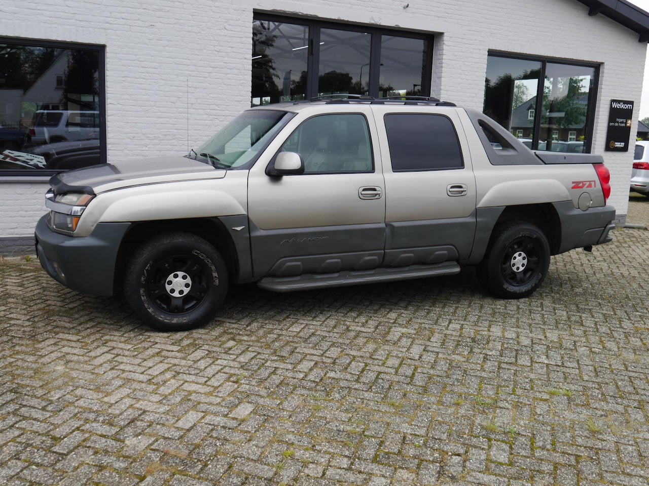 Chevrolet Avalanche - USA 5.3 4WD 1500 Lpg Schuifdak Leder Fiscaal vriendelijk - AutoWereld.nl